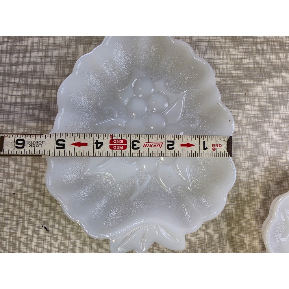 Vintage Milk Glass Grape Leaf Trinket Dish Set of 2 White Scalloped Small Bowls - Picture 5 of 5